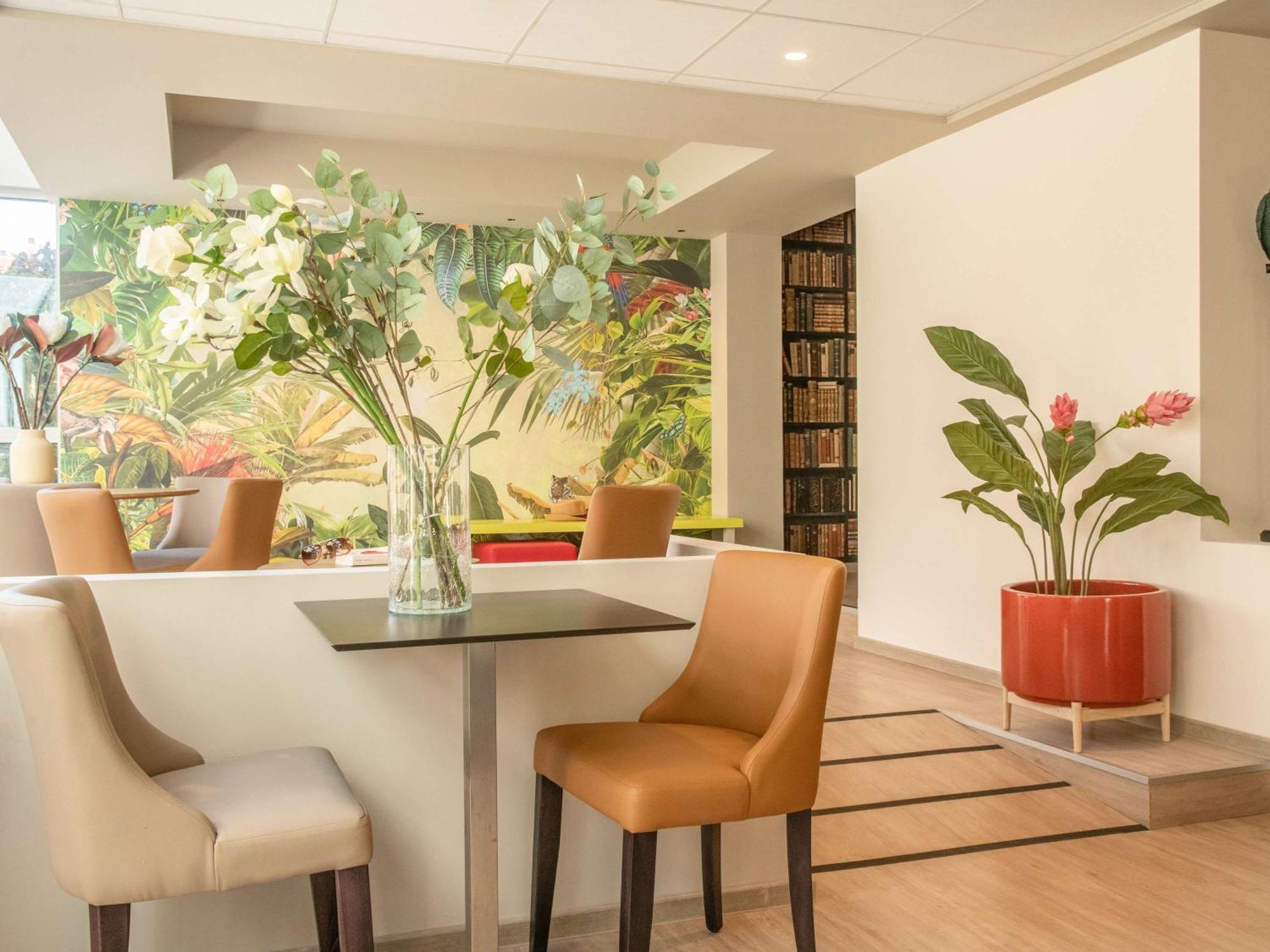 Ibis Styles Beaulieu Sur Mer Exterior photo